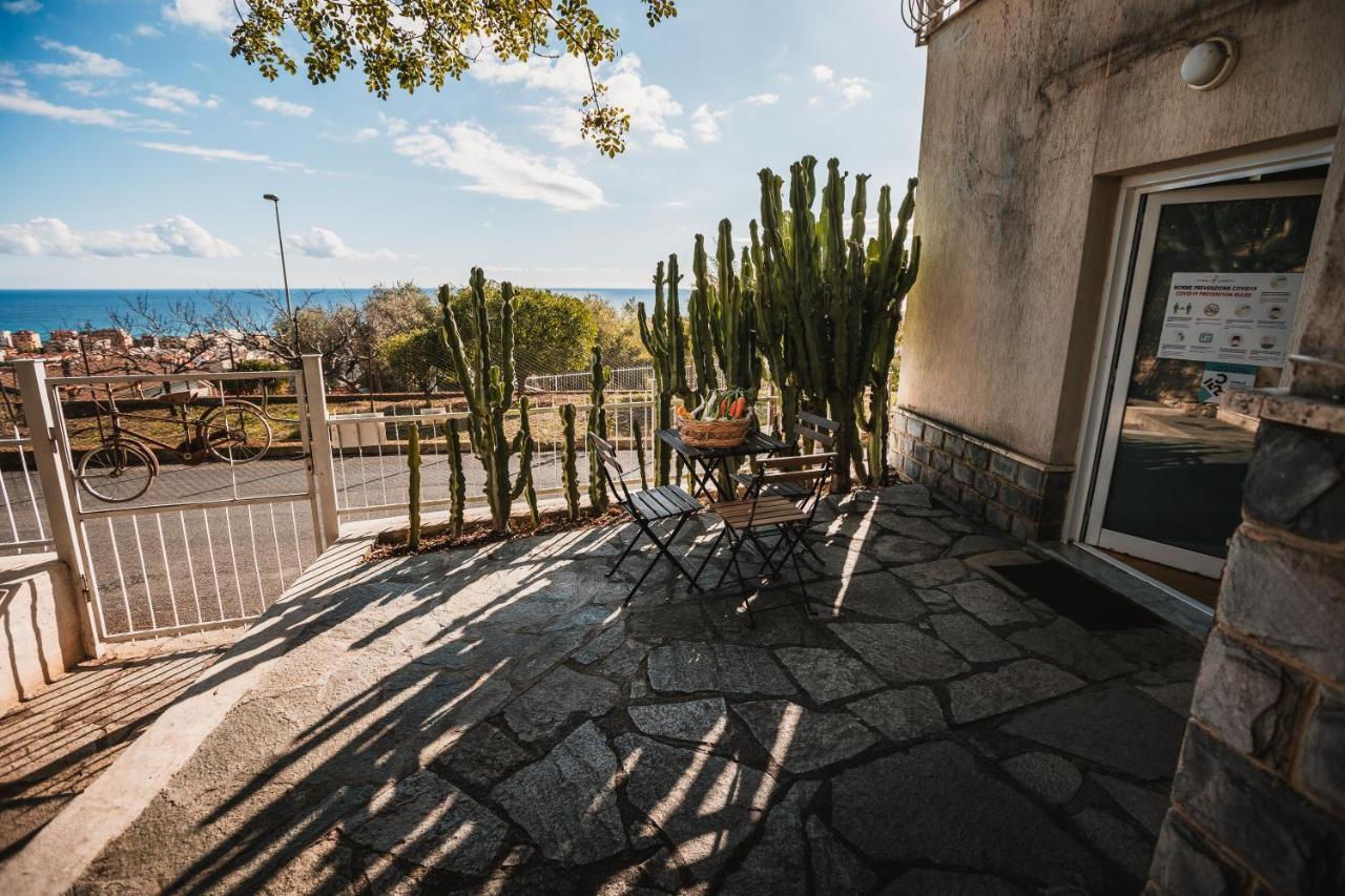 Agriturismo Rose Di Pietra Pietra Ligure Eksteriør billede