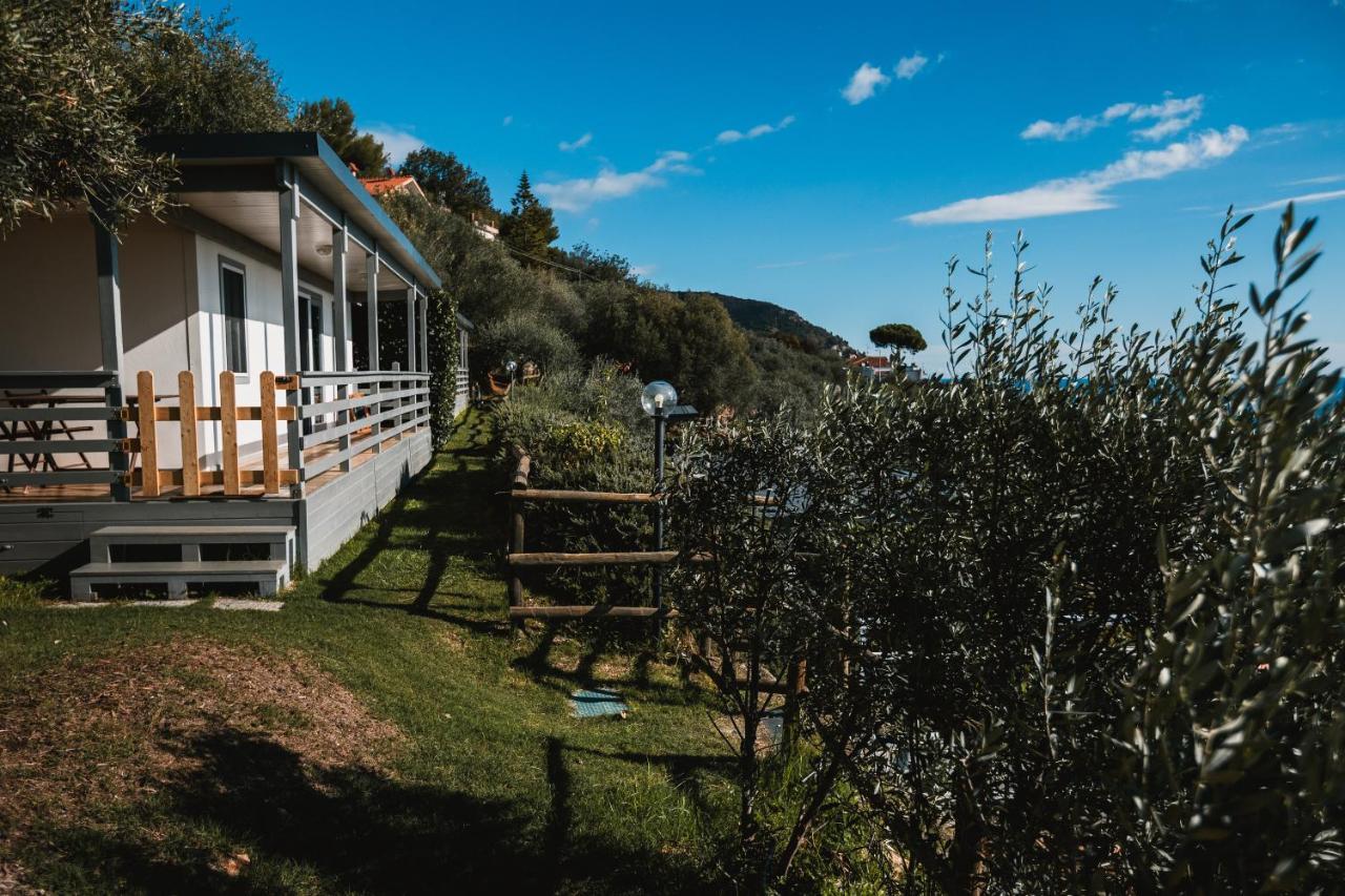 Agriturismo Rose Di Pietra Pietra Ligure Eksteriør billede
